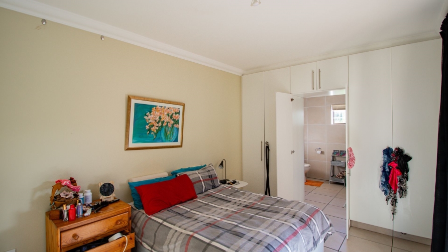 4 Bedroom Property for Sale in Island View Western Cape